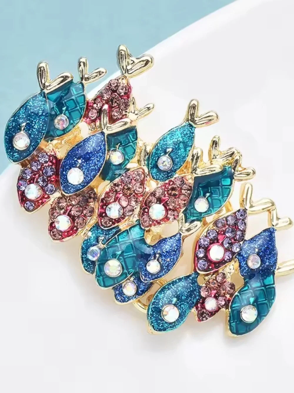 Colorful Fish Brooch – Sparkling Crystal Ocean-Inspired Pin
